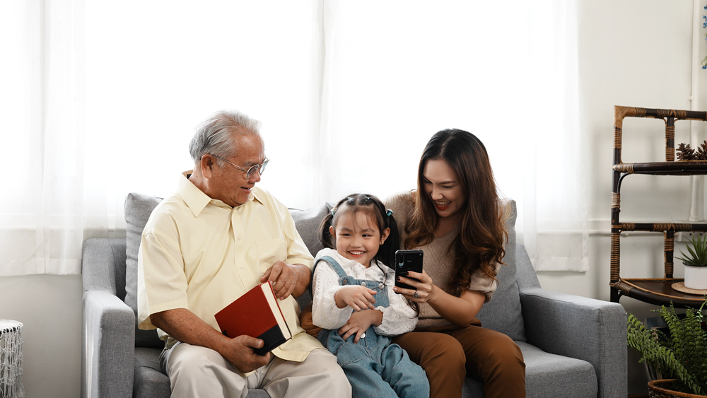 Helpful Tips for Long-Distance Grandparents